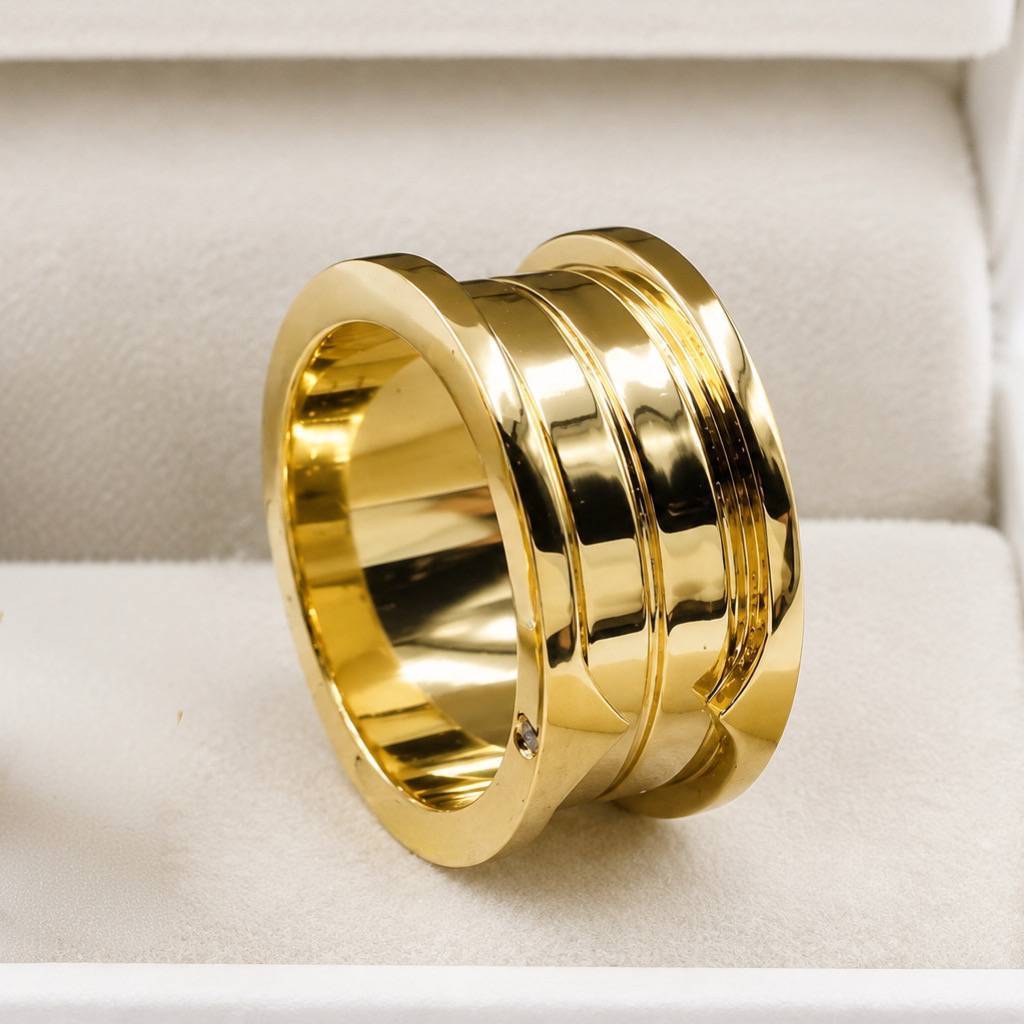 Alianças de Casamento 10mm em Moeda Antiga Grossa, com 60 Pedras de Zircônia e 2 Frisos Centrais, Anatômicas