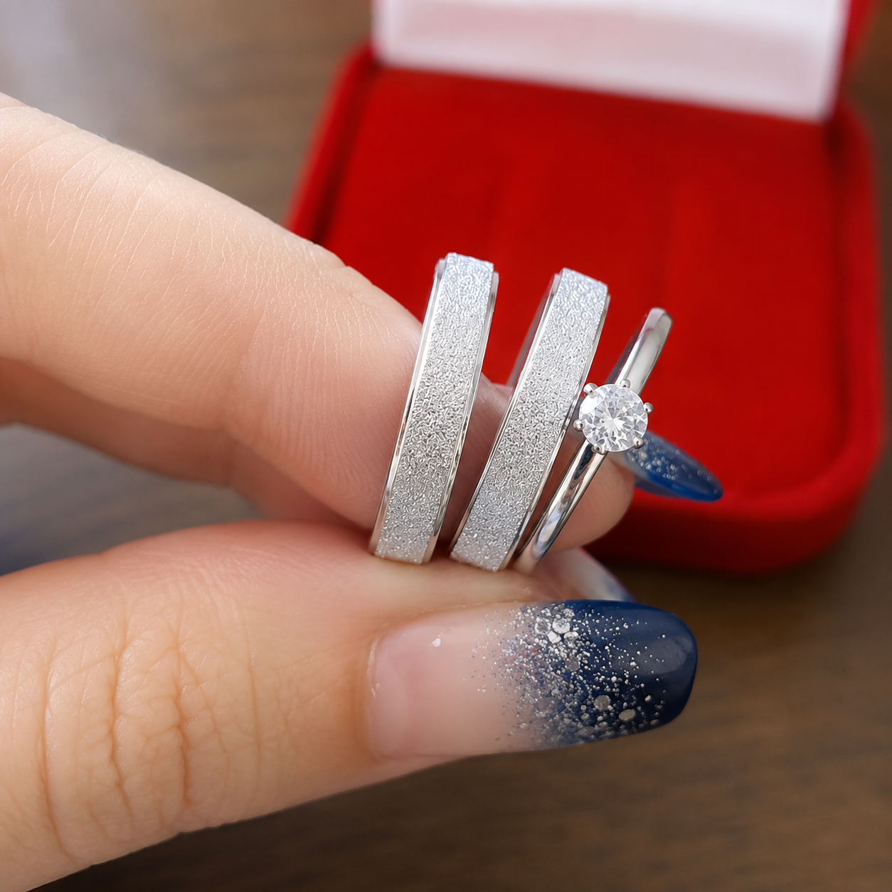 Alianças de Namoro 4,5mm Diamantado – Luxo com Frisos Laterais