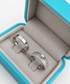 Alianças de Namoro 4mm Diamantado – Feminina com Frisos, Masculina Lisa Polida