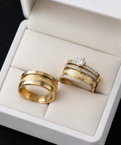 Alianças de Casamento 8mm com 30 Zircônias e Friso Central Diamantado, em Ouro 18k