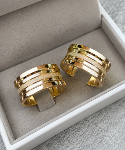 Alianças de Casamento 10mm em Moeda Antiga com Friso Central Diamantado, Semi Anatômicas, em Ouro 18k
