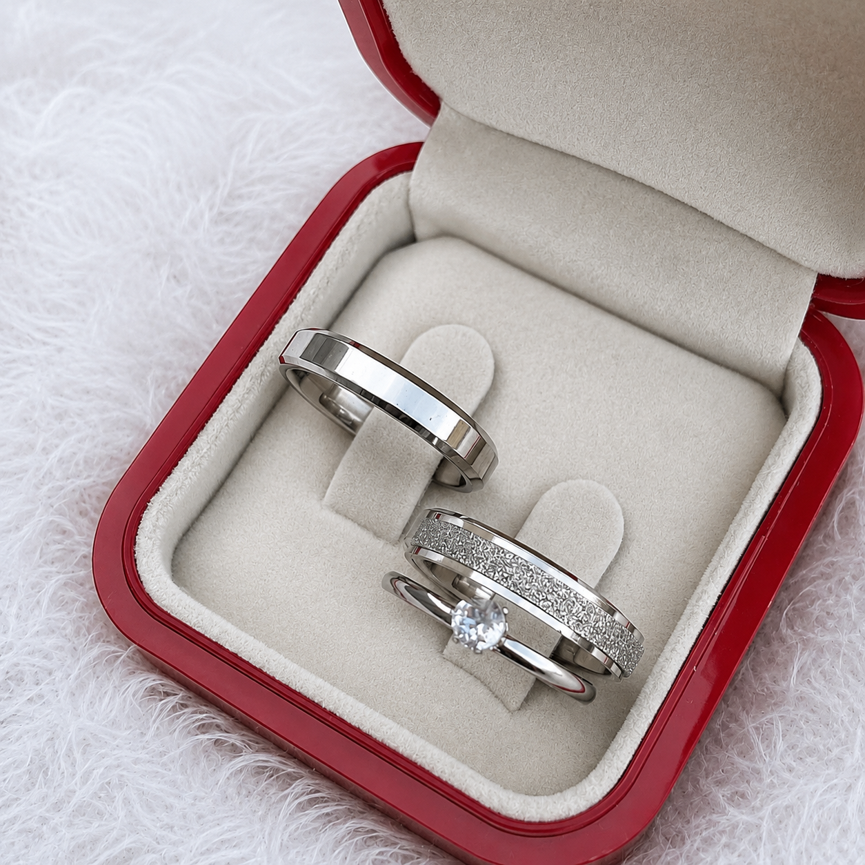 Alianças de Namoro 4mm – Feminina Diamantada com Friso, Masculina Lisa Chanfrada