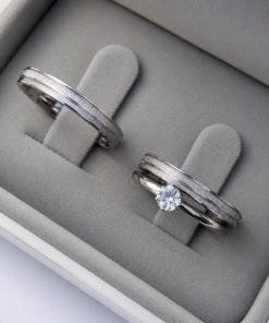 Alianças de Namoro 4mm em Aço Cirúrgico – Fosco com 2 Frisos Canto a Canto
