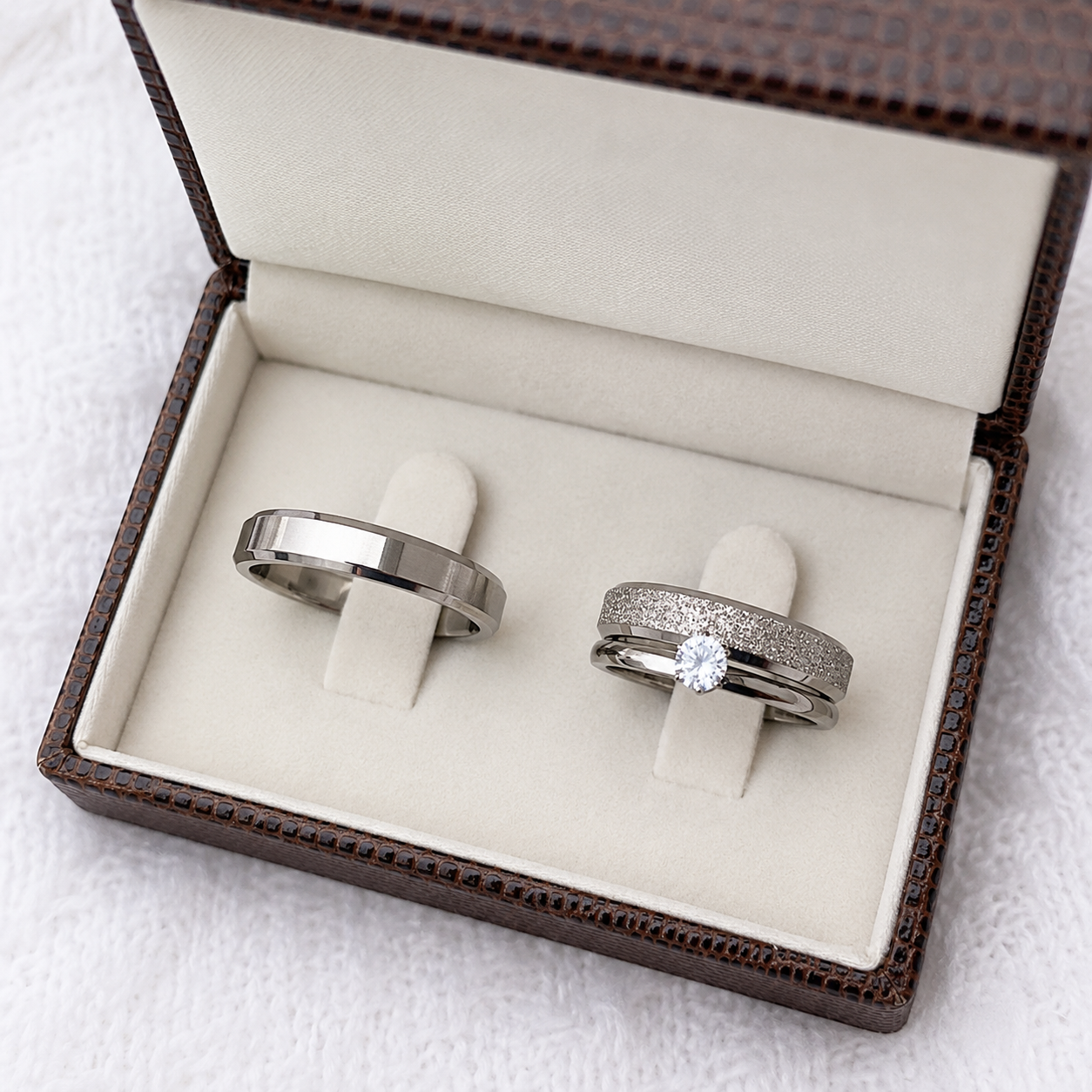 Alianças de Namoro 4mm Chanfrado Diamantado – Modelo Carter