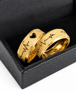 Alianças de Casamento 8mm Banhado a Ouro 18K – Coração Vazado com Batimentos