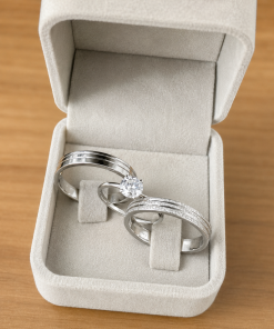 Alianças de Namoro 4mm Diamantado – Modelo Endy com Frisos Laterais