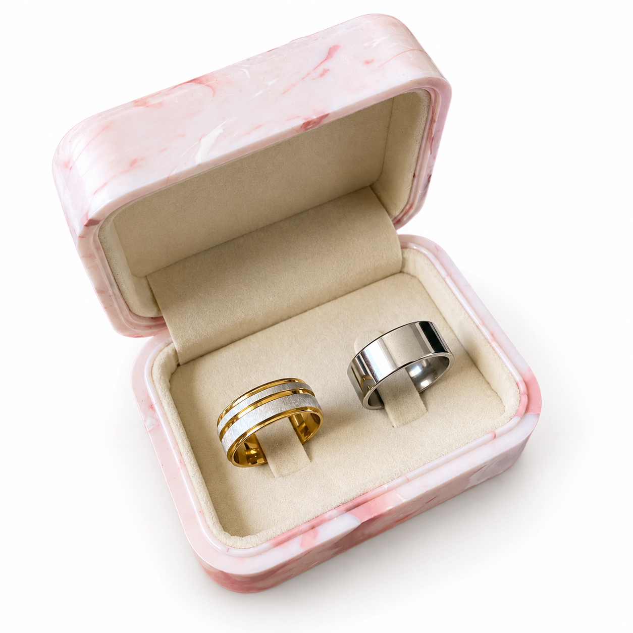 Alianças de namoro 8mm fosco anatômico com interior banhado a ouro 18K em aço cirúrgico