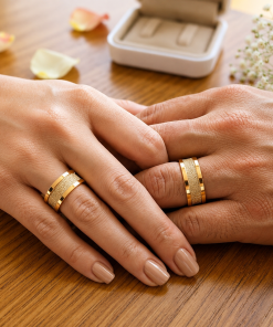 Alianças de Casamento 8mm Alto Luxo, Polidas com Centro Diamantado, Anatômicas