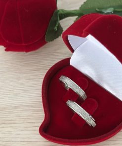 Alianças de Namoro em Aço Cirúrgico | Par de Alianças Prata 4mm | Diamantadas com Frisos Laterais
