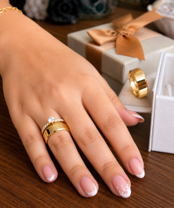 Alianças de Casamento 7mm | Modelo Beca | Alto Luxo | Chanfrado | Moeda Antiga Banhada a Ouro 18K