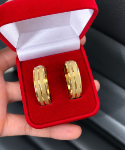 Alianças de Namoro 8mm Fosco com Friso Banhada a Ouro