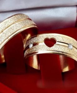 Alianças De Noivado Banhado A Ouro 18k 8mm Diamantado Com Coração Vazado.