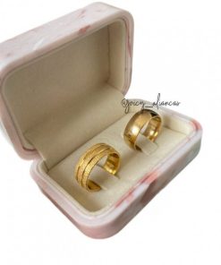 Par De Alianças Aço Cirúrgico Banhado A Ouro 18k 8mm - cod349