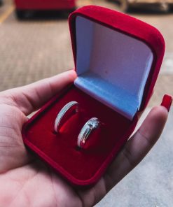 Alianças Finas De Compromisso Prata Em Aço Cirúrgico 3mm Meio Diamantado