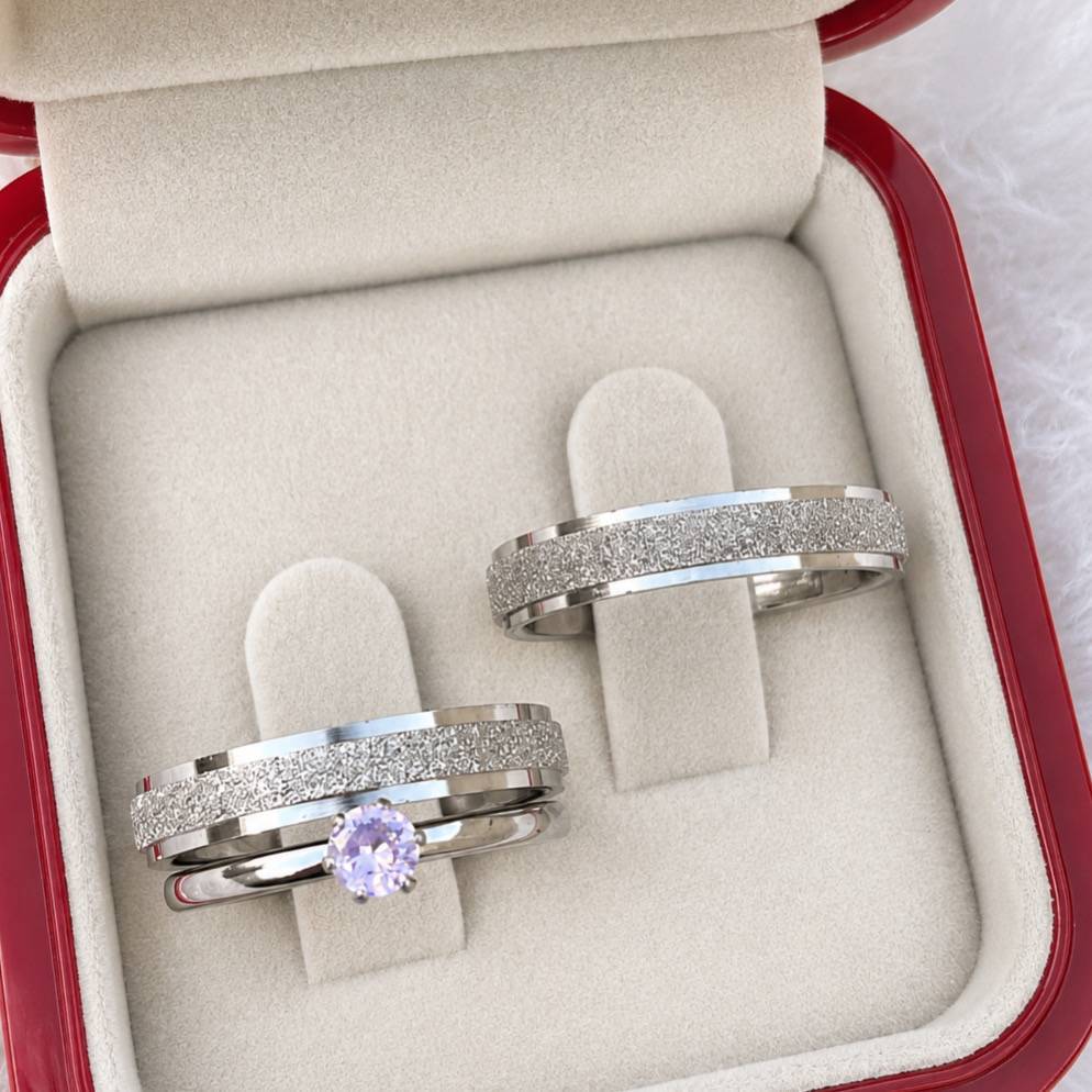 Alianças de Namoro 4mm Diamantado com Anel de Pedra Rosa Opcional