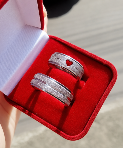 Alianças de Namoro 8mm Diamantado com Coração e Batimentos