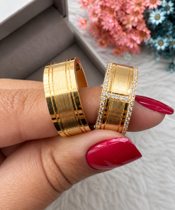 Aliança de Casamento 8mm com Centro Fosco Diamantado e Zircônias Banhada a Ouro 18K - Foto 6