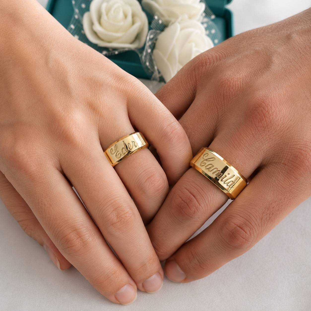 Alianças de Casamento 8mm, Chanfrado, Nomes Externos, Moeda Antiga, Banhada a Ouro 18K