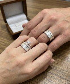 Alianças de namoro em prata 950 9mm, estilo Bulgari com 3 frisos finos diamantados e zircônia