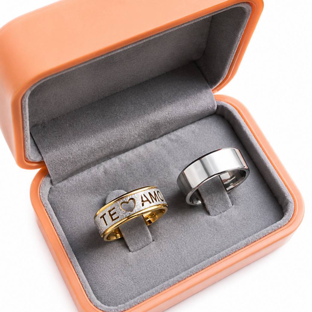 Alianças de Casamento 8mm Prata com Detalhe Banhado a Ouro 18K – Feminina Te Amo