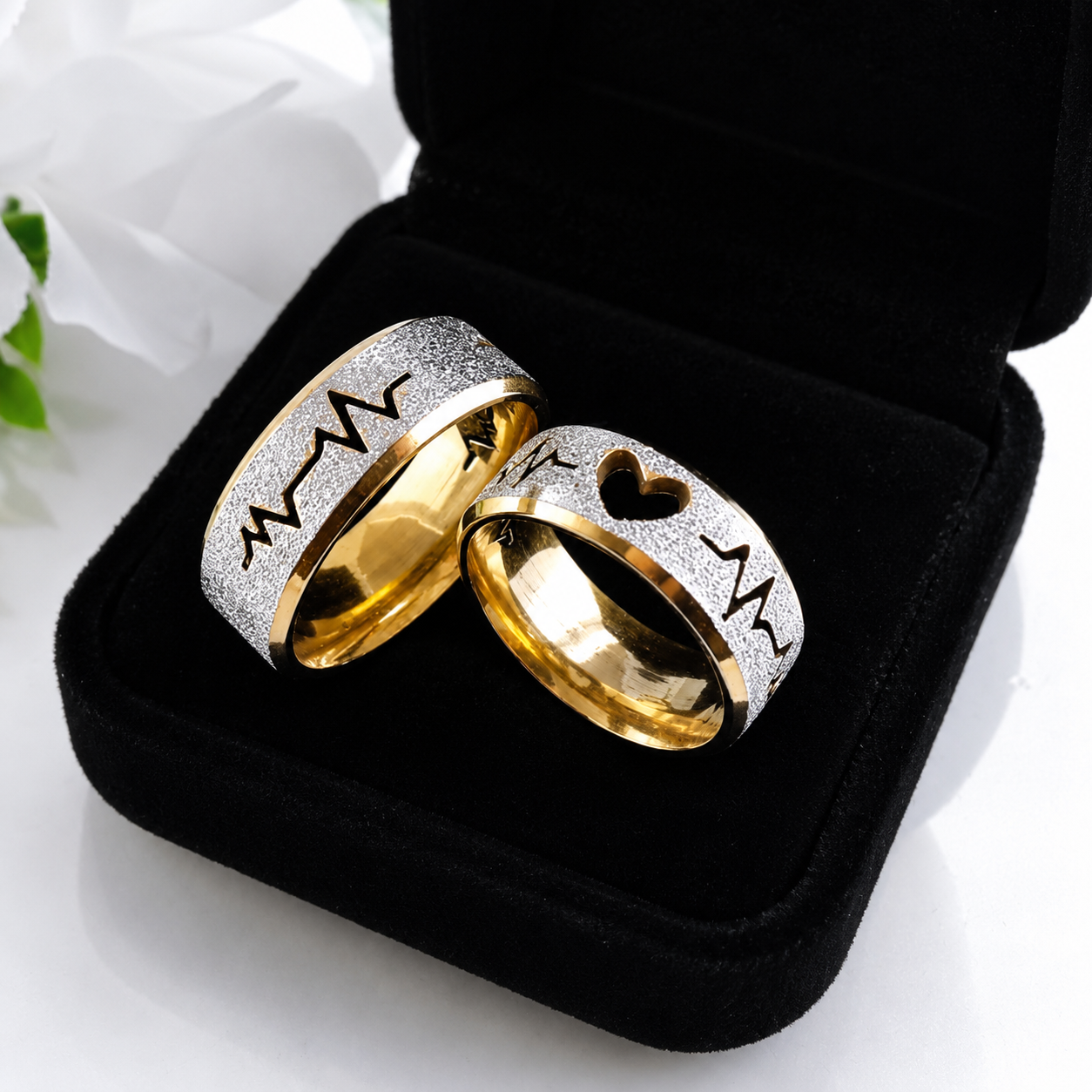 Alianças de Namoro 8mm Diamantado com Coração – Interior Banhado a Ouro 18K, Acabamento Chanfrado