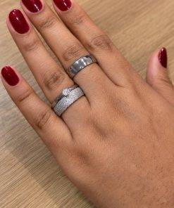 Alianças de namoro 6mm, modelo redondo tradicional, feminina diamantada e masculina lisa