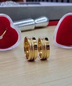 Alianças de Casamento 8mm Banhado a Ouro 18K com 2 Frisos Diamantados