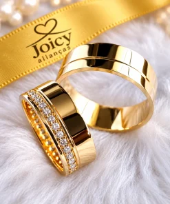Alianças de casamento Elegance em ouro 18K com 60 zircônias na feminina e friso lateral na masculina