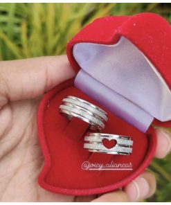 Par De Alianças Prata Em Aço Cirúrgico 8mm Diamantado C/ Coração MOD 11
