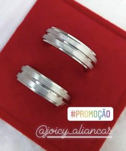 Par de Alianças Prata Em Aço Cirúrgico 6mm Fosco Com Friso