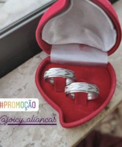 Par De Alianças Prata Em Aço Cirúrgico 6mm Fosco Com Risco MOD 18